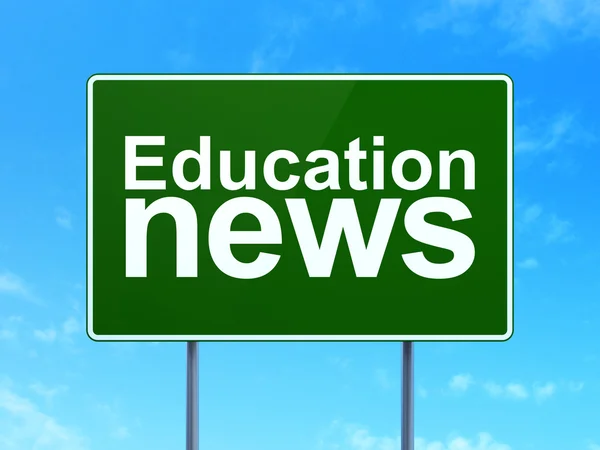 Nieuws begrip: education nieuws op weg teken achtergrond — Stockfoto