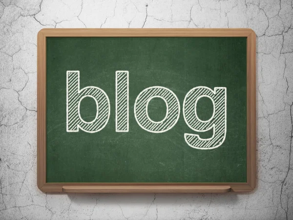 Web ontwikkelingsconcept: blog op het schoolbord achtergrond — Stockfoto