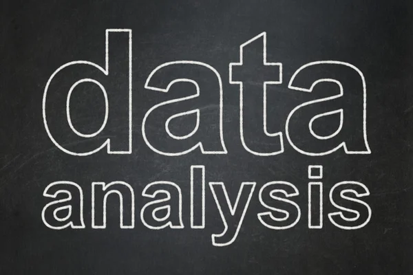 Concepto de información: Análisis de datos en el fondo de pizarra — Foto de Stock