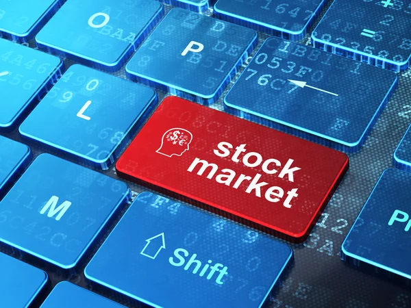Concepto de Finanzas: Head With Finance Symbol y Stock Market en el fondo del teclado de la computadora — Foto de Stock
