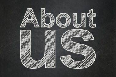 pazarlama kavramı: Kara tahta zemin üzerine Hakkımızda