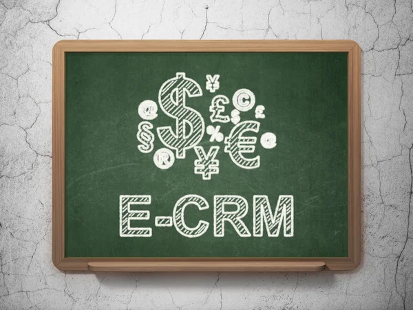 经营理念： 财务符号和 e crm 上黑板背景 — 图库照片