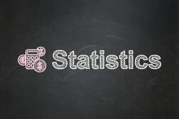 Concepto de negocio: Calculadora y estadística en el fondo de pizarra —  Fotos de Stock