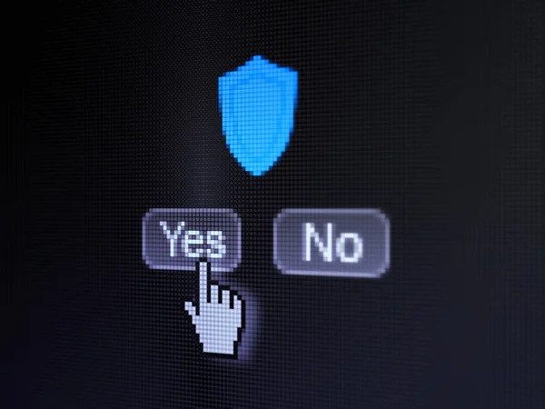 Concetto di protezione: scudo sullo schermo del computer digitale — Foto Stock