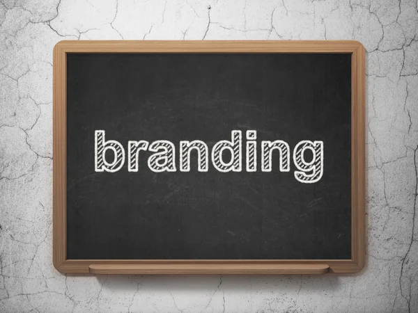 Marketingconcept: branding op schoolbord achtergrond — Stockfoto