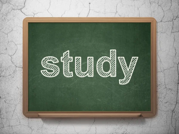 Conceito de educação: Estudo sobre fundo de quadro-negro — Fotografia de Stock