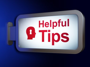 Eğitim kavramı: yararlı ipuçları ve kafa üzerinde anahtar deliği ile billboard arka plan