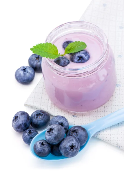 Fresh yogurt with berry — Stock Photo, Image