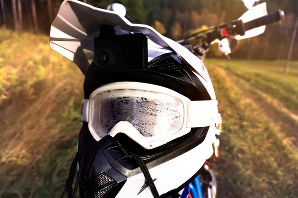 Photo Casque Avec Masque Enduriste Croisé Sur Une Moto Lors — Photo