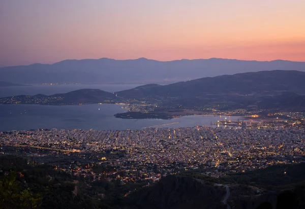 Blick Von Oben Auf Die Nächtliche Stadt Mit Volos Beleuchtung — Stockfoto