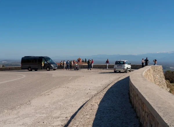 卡拉姆巴卡 2022年4月 希腊Meteora山脉观景台的游客和度假者 — 图库照片
