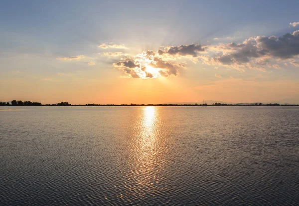 Yunanistan 'da güzel bir gün batımı