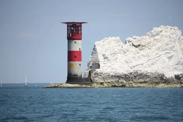 Le phare des aiguilles à l'extrémité ouest du solent — Photo