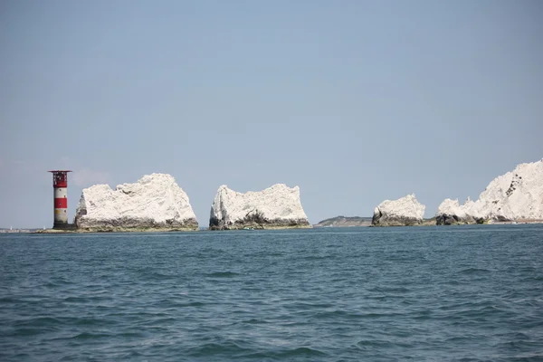 Il faro degli aghi all'estremità occidentale del solente — Foto Stock