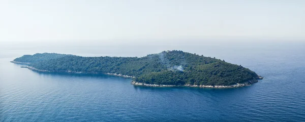 Dubrovnik için kapalı bir ada — Stok fotoğraf