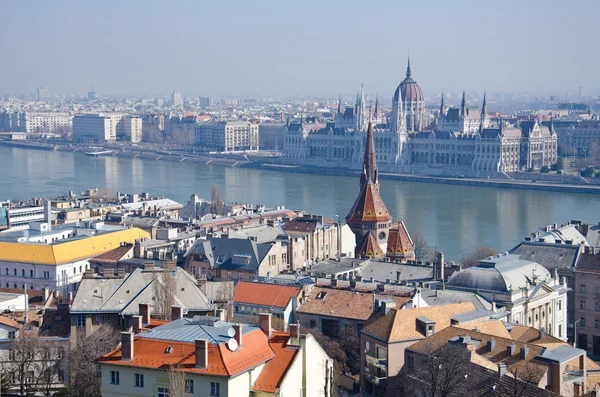 Парламент (Венгрия) в Будапеште — стоковое фото