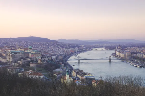 Άποψη της Βουδαπέστης βράδυ, Ουγγαρία — Φωτογραφία Αρχείου