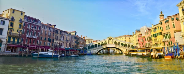 Panorámás kilátással a velencei Canal Grandéra — Stock Fotó