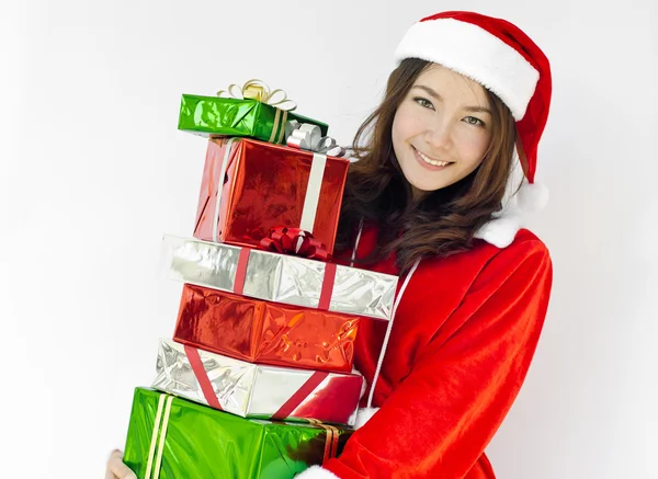 Sombrero de Santa Claus con cajas de regalo de Navidad —  Fotos de Stock