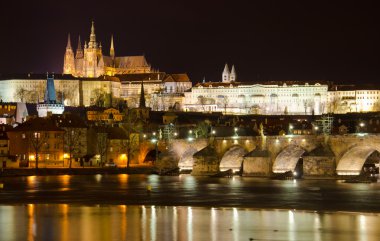 gece charles Köprüsü