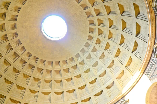 pantheon tavan