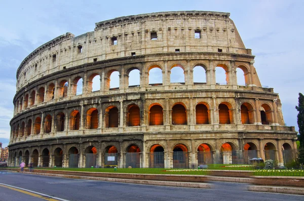 Coliseu ao entardecer, Roma Itália — Fotografia de Stock