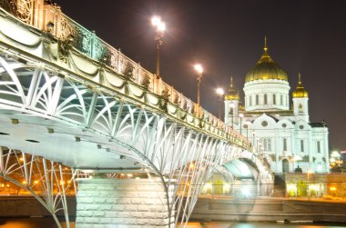 Geceleri kurtarıcı İsa Katedrali