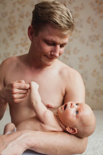 Pappa med barn — Stockfoto