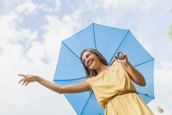 Girl with umbrella — Stock Photo, Image