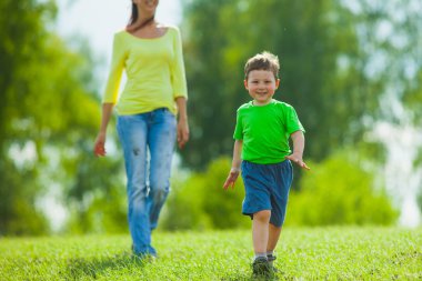 Anne ve oğlu niteliğine