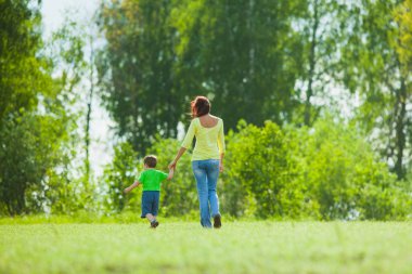 Anne ve oğlu niteliğine