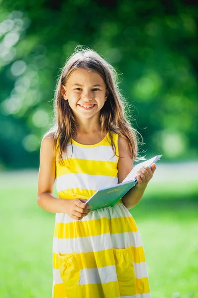 Five-year-old girl on the nature — Stock Photo, Image