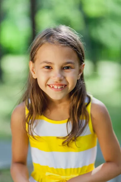 Five-year-old girl on the nature — Stock Photo, Image