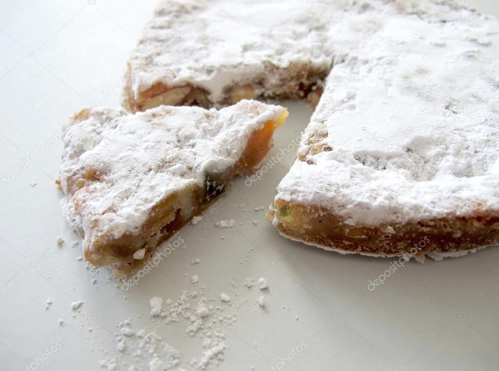Panforte, candied fruits and almonds cake