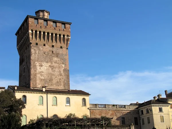 Vicenza, Italië. Torrione van porta castello — Stockfoto