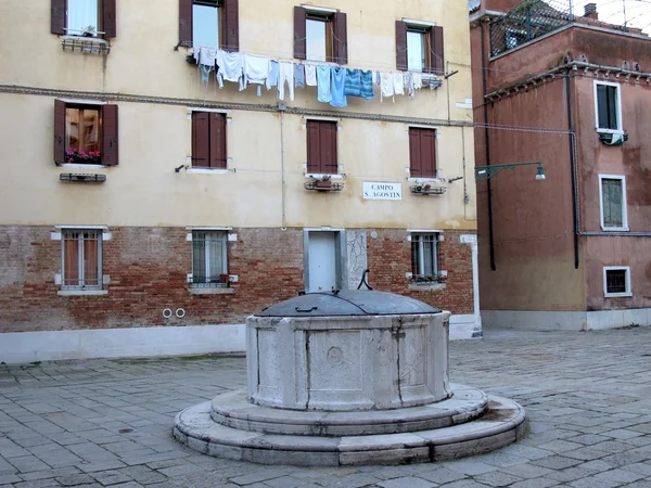 Venedig väl, Italien — Stockfoto