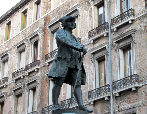 Pomnik carlo goldoni w Wenecja, Włochy — Zdjęcie stockowe