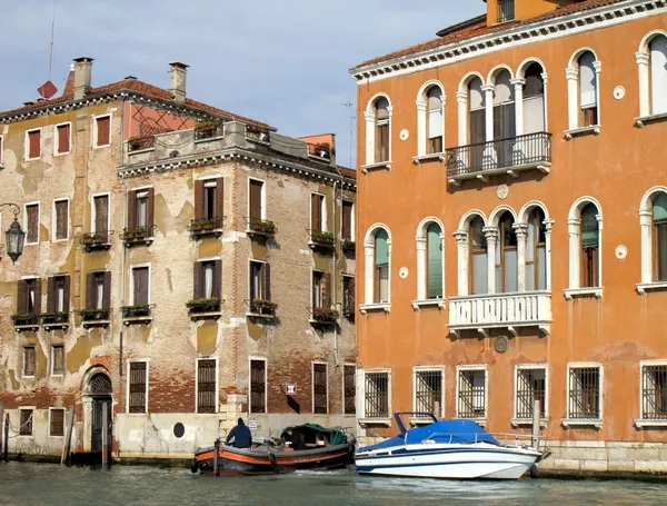 Venedik, İtalya grand canal üzerindeki saraylar — Stok fotoğraf