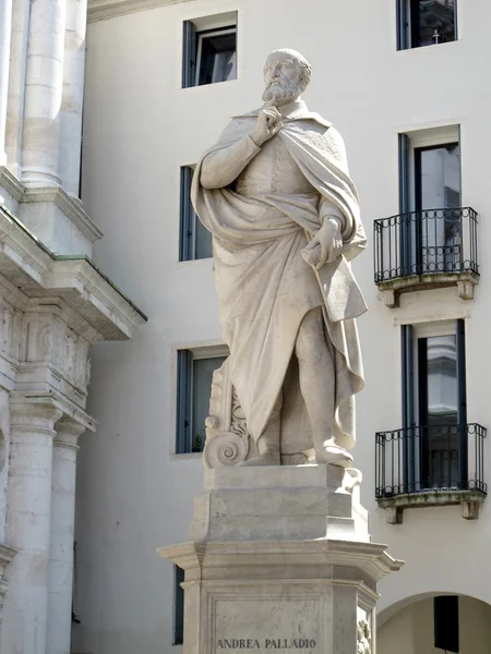 Statue of Andrea Palladio in Vicenza — Stock Photo, Image