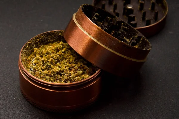 Grinder Cannabis Marijuana Buds — Stock Photo, Image