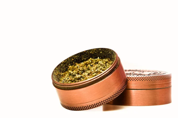 Grinder Cannabis Marijuana Buds — стокове фото