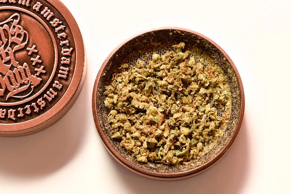 Grinder Cannabis Marijuana Buds — Stock fotografie