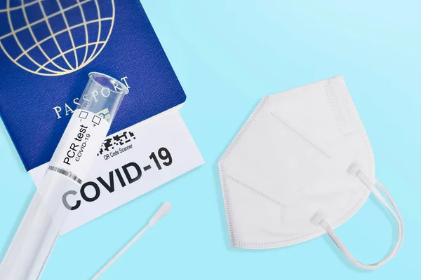 Covid Travel Concept Mark Coronavirus Pcr Testing Tourist Italian Passport — Stock Photo, Image