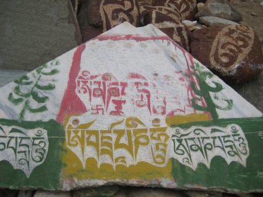 prosperity16 simgeleri ile oyulmuş taş