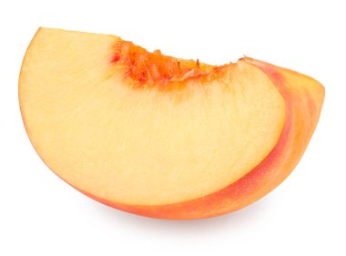 Nektarin parçası beyaz arkaplanda izole edilmiş. kırpma yolu