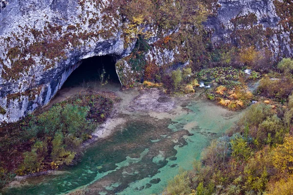 Plitvice meren nationaal park grot — Stockfoto