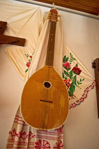 Tamburica - kroatisches traditionelles Musikinstrument — Stockfoto