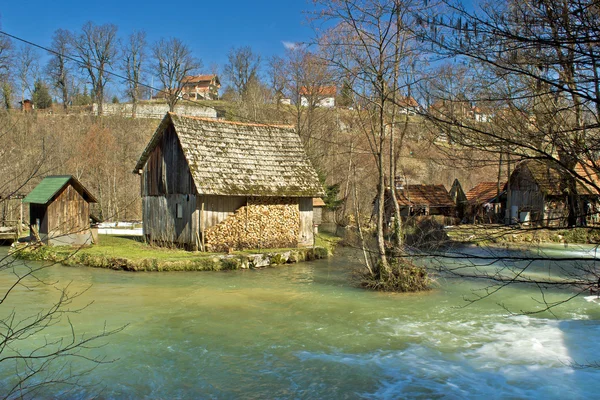 Korana river old wooden cottage — Stock Photo, Image