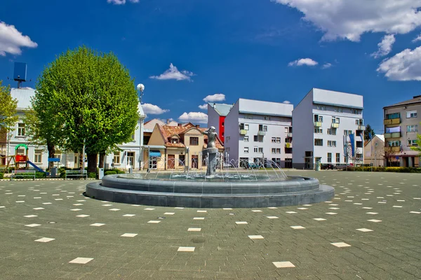 Town of Gospic square fountain — Stock Photo, Image