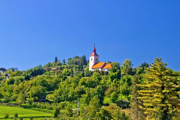 Zagabria zona verde collina chiesa — Foto Stock